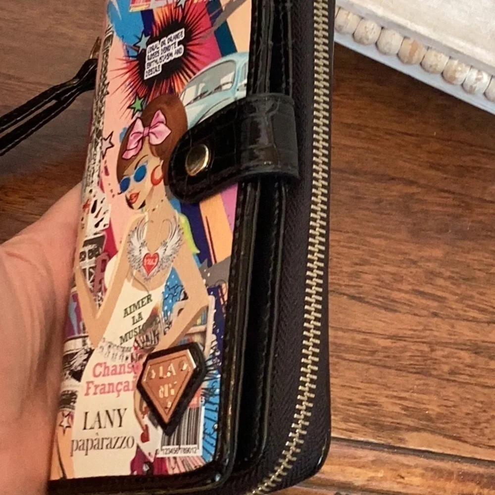 LANY paparazzo wallet/wristlet